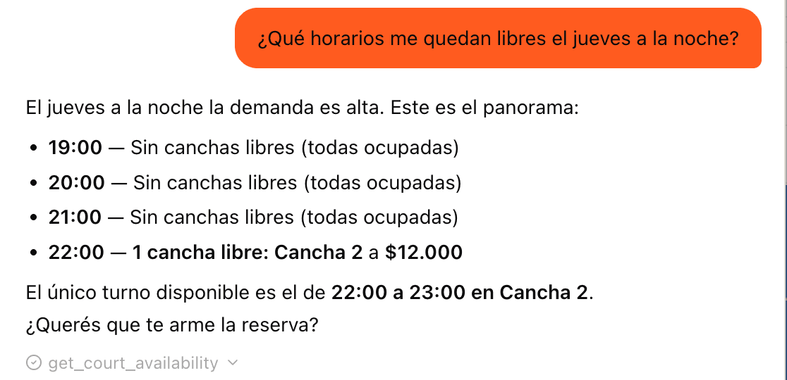El asistente responde qué canchas quedan libres el jueves a la noche, consultando la disponibilidad real del club